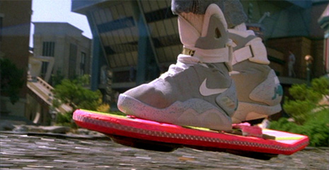 viudo sugerir submarino Nike mata el "gusanillo" por las zapatillas de Regreso al Futuro con las  deportivas de Forrest Gump - Marketing Directo