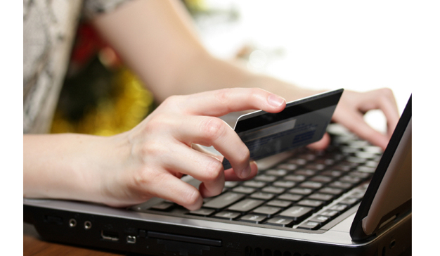 Compras-online-computador-tarjeta-de-credito