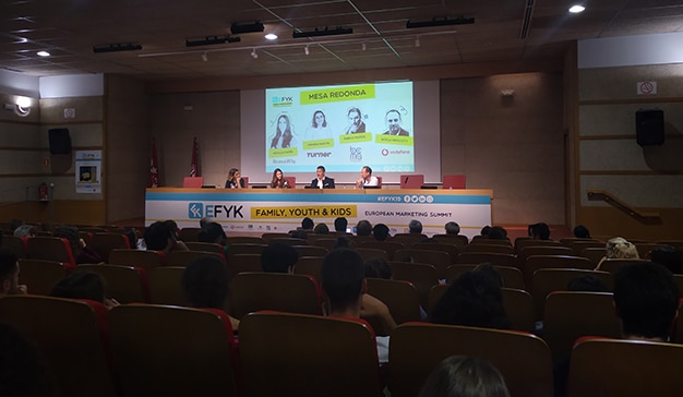 MESA BRANDED CONTENT INFANTIL