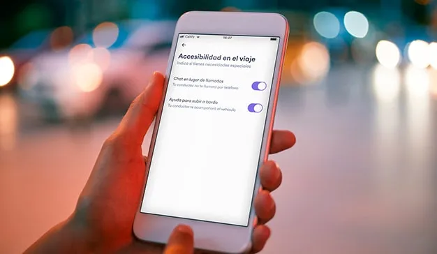 Cabify lanza funcionalidades para personas con discapacidad visual