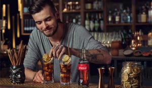 Branded content de toma pan y moja: Coca-Cola estrena una serie gastronómica en Prime Video