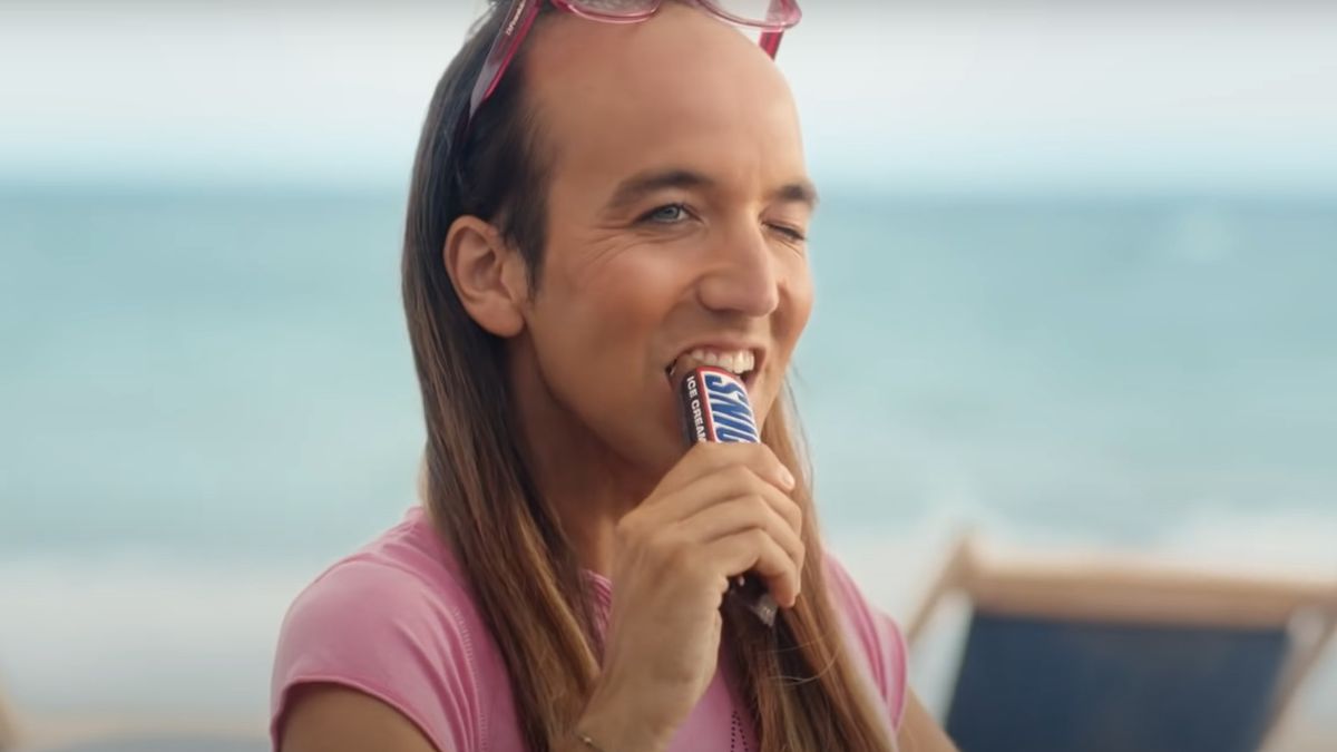 Snickers Aless Gibaja