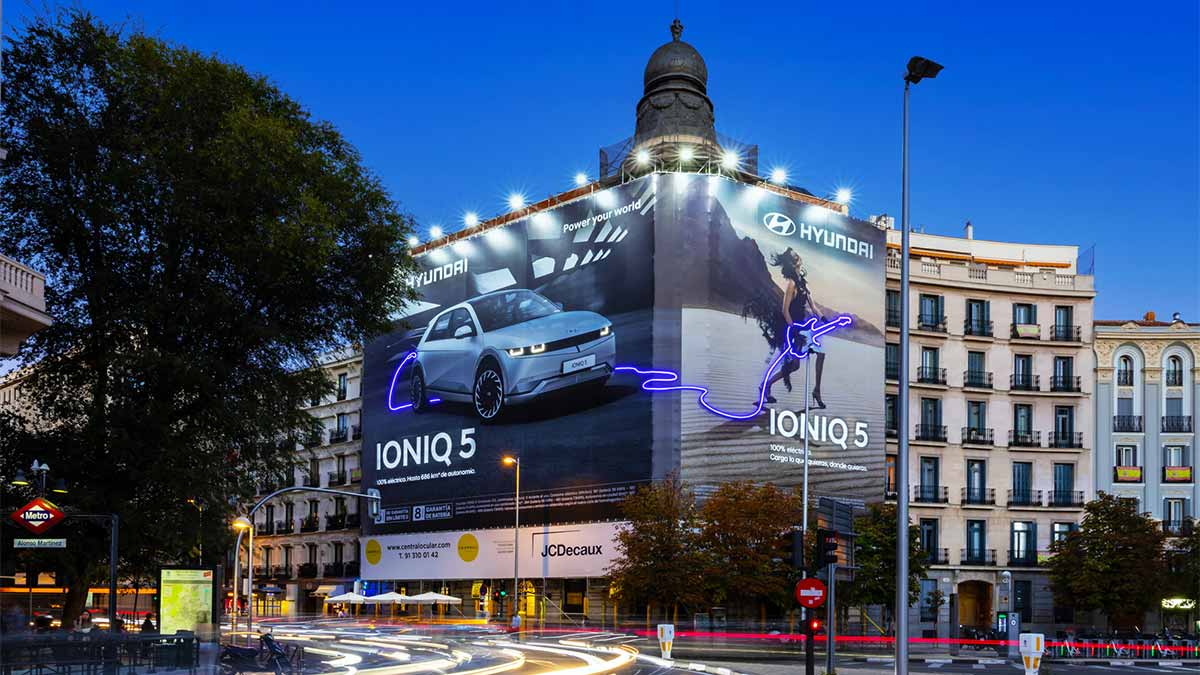 Lona de Hyundai IONIQ en Madrid