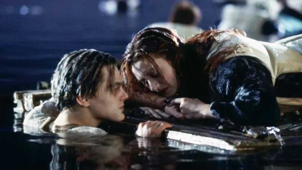 Jack y Rose en la tabla de Titanic