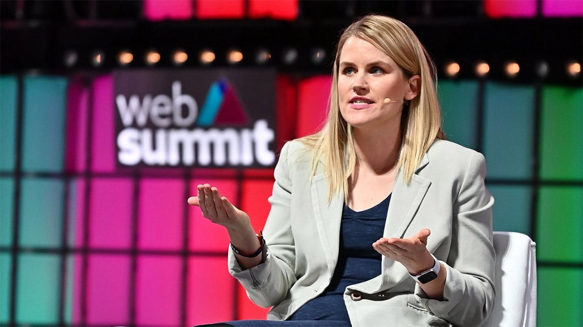 Frances Haugen hablando en el Web Summit