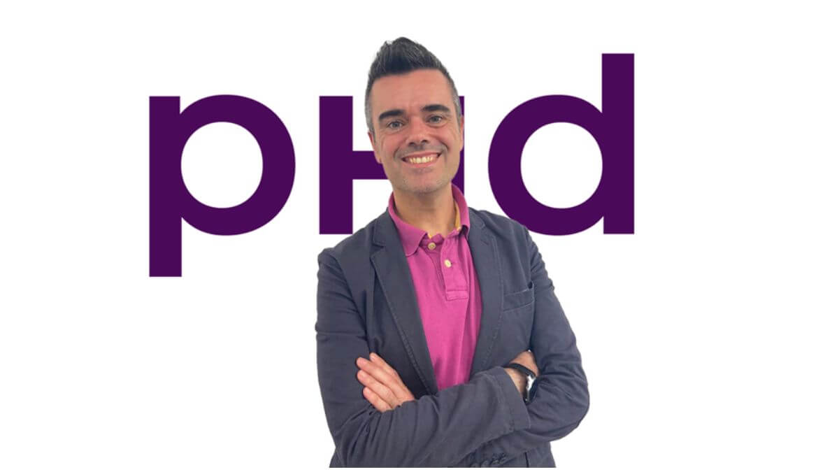 Miembro de PHD Media.