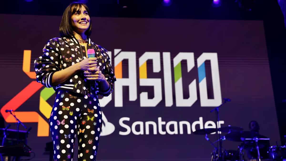 Aitana protagoniza el regreso de Los40 Básicos Santander