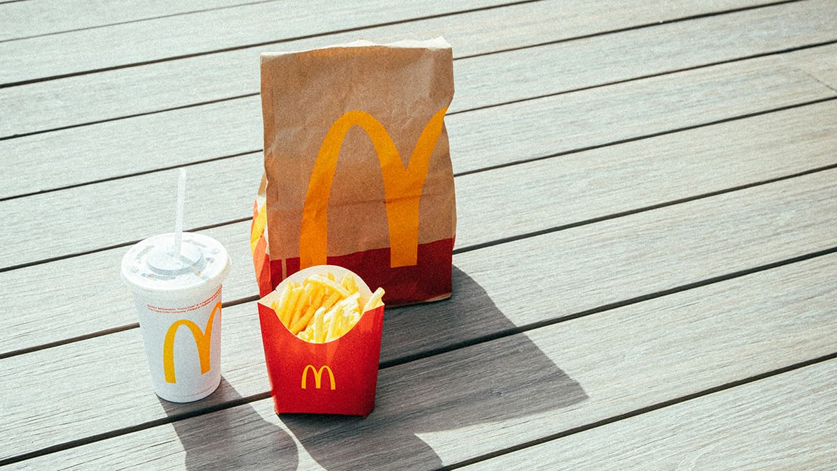 La inflación se le indigesta a McDonald's, cuyas ventas se desmoronan por primera vez desde 2020