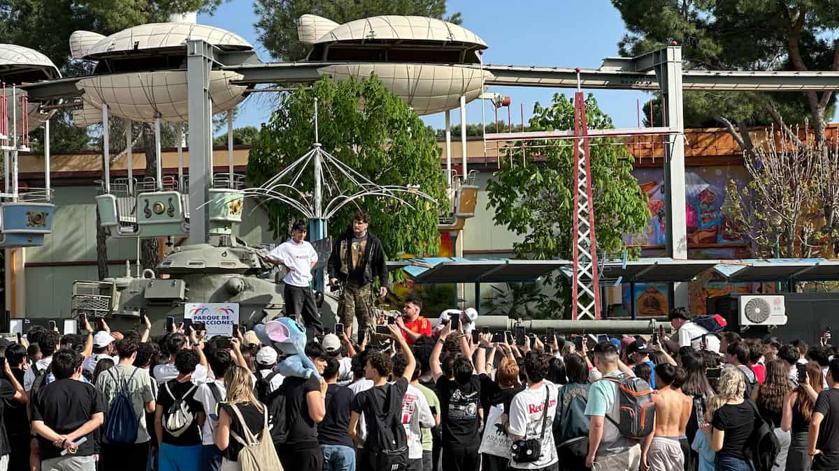 Nil Ojeda empieza su reto «21 días escapando con 100.000€» en el Parque de Atracciones