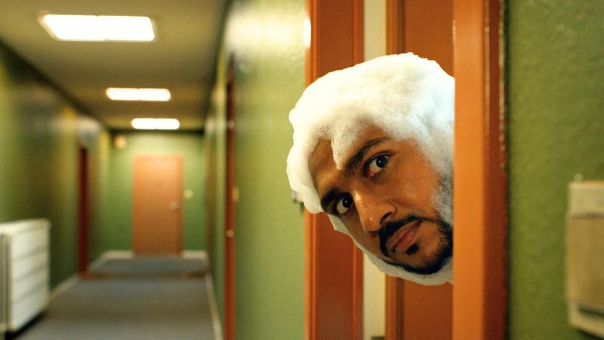 the neighbour axe