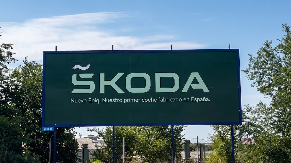 Škoda añade la «ñ» a su logotipo para anunciar la fabricación de su primer coche en España
