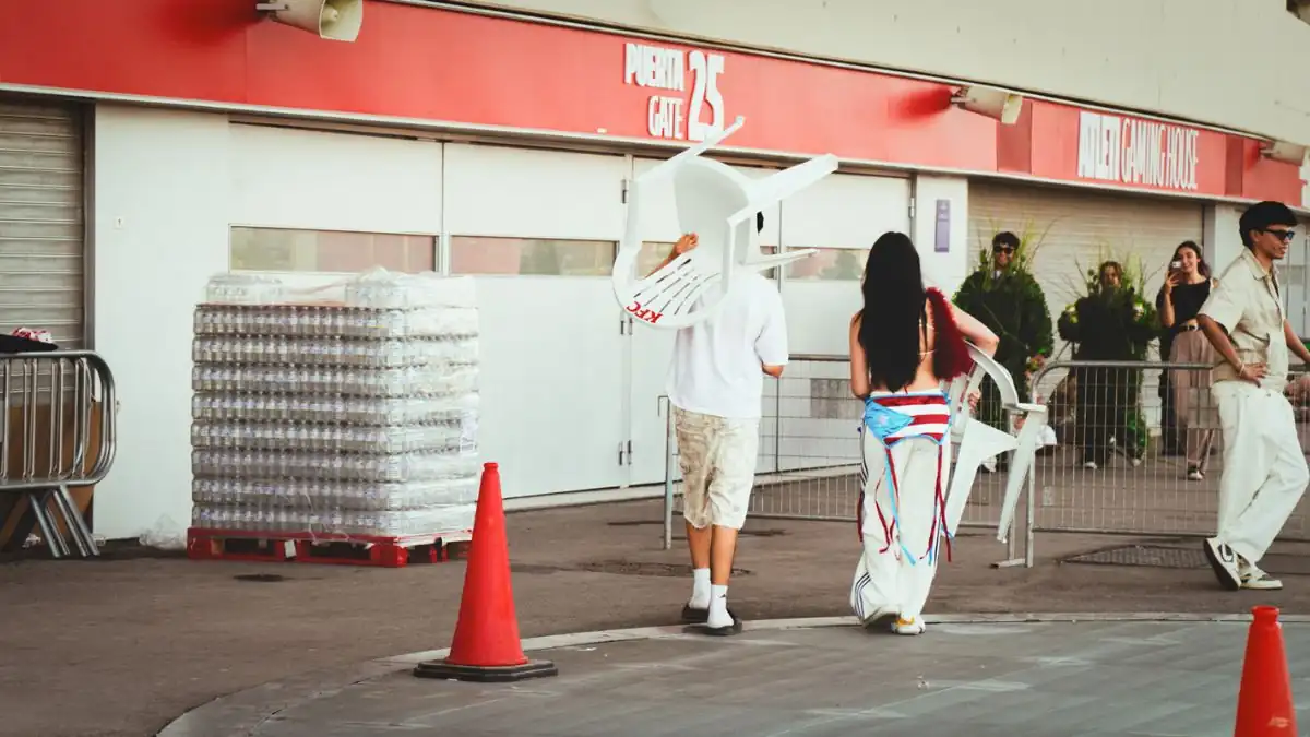 kfc sillas bad bunny