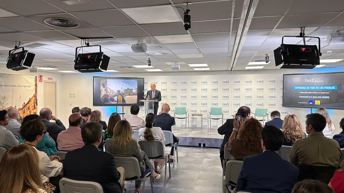 AXA y Correos evento presentación